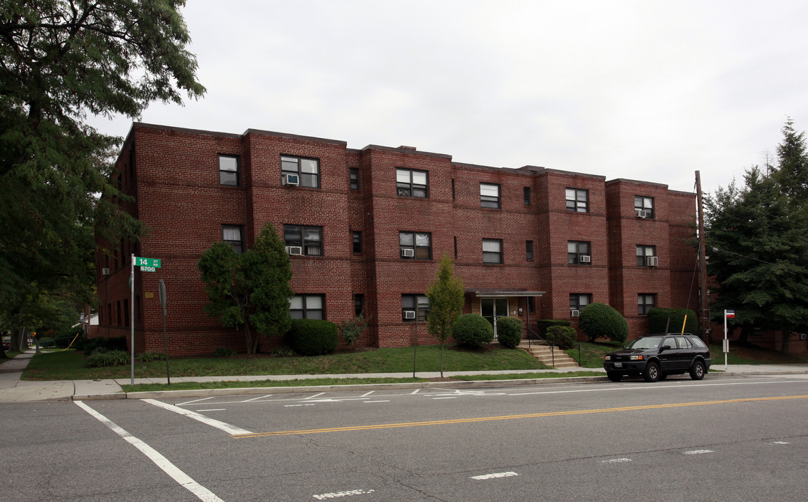 6713 Fourteenth Apartments in Washington, DC - Building Photo