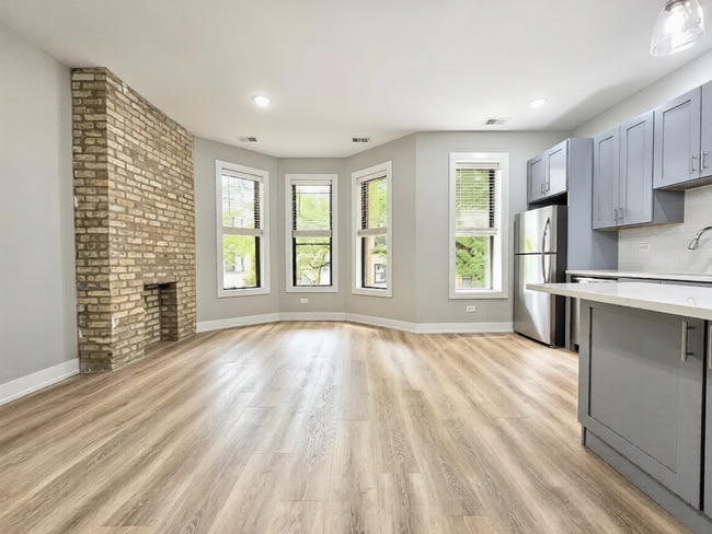 441 W Belden Ave in Chicago, IL - Building Photo - Building Photo