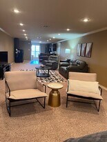 301 Beaver Lake Cir in Texarkana, TX - Building Photo