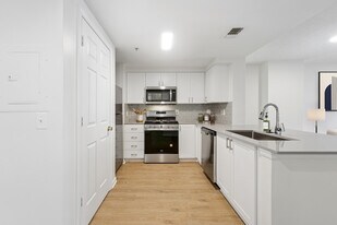 Avalon Courthouse Place in Arlington, VA - Building Photo