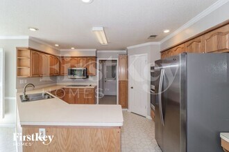 8410 Walnut Tree Dr in Memphis, TN - Building Photo - Building Photo