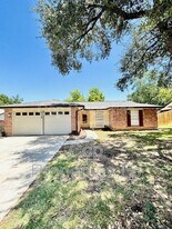 6219 Sun Hollow in Leon Valley, TX - Building Photo
