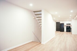 916 W Lombard St in Baltimore, MD - Building Photo - Building Photo