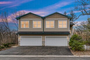 4418 N Johnsburg Rd in McHenry, IL - Building Photo