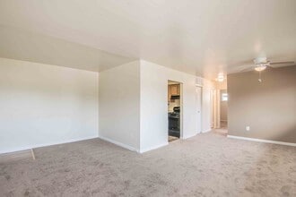 Greenlyn Apartments in Baltimore, MD - Building Photo - Building Photo
