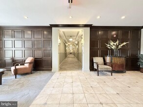 204 NJ-33-Unit -204 in Robbinsville, NJ - Building Photo - Building Photo