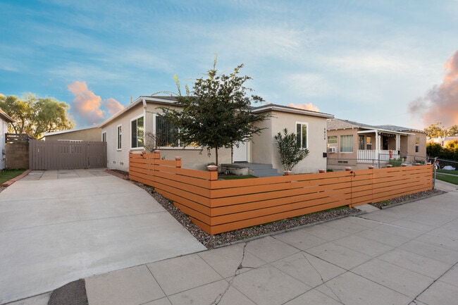 4826 Rolando Blvd in San Diego, CA - Building Photo - Building Photo