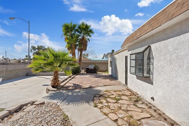 property at 4602 Inland Ct