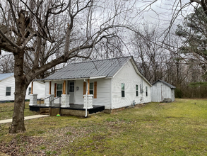 219 Cedar St in Hohenwald, TN - Building Photo - Building Photo