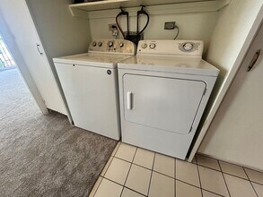 1561 Kanunu St in Honolulu, HI - Building Photo - Building Photo