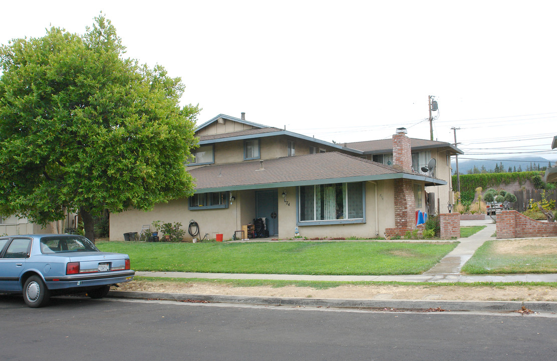 874 Castlewood Dr in Los Gatos, CA - Building Photo