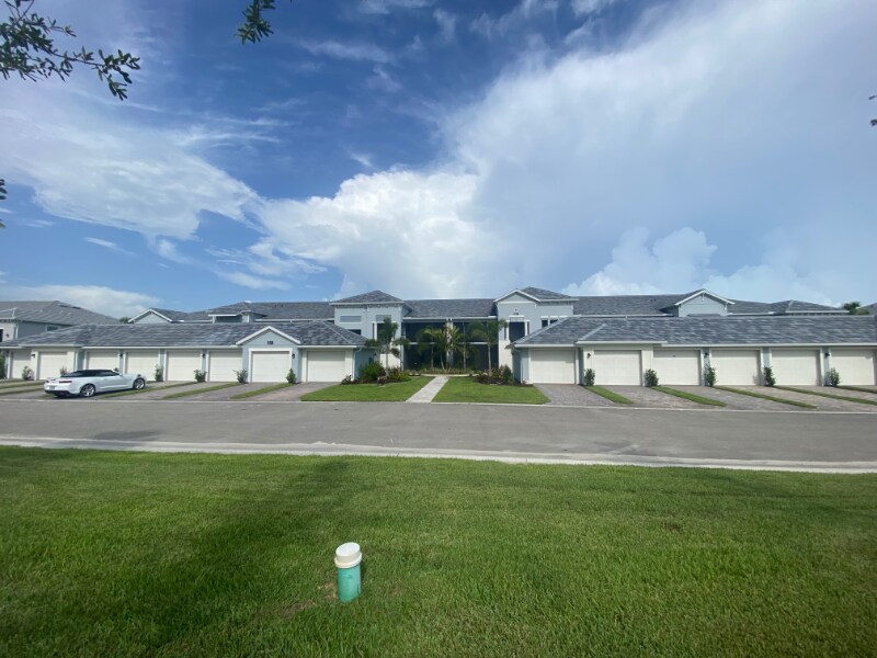 14194 Heritage Landing Blvd in Punta Gorda, FL - Building Photo