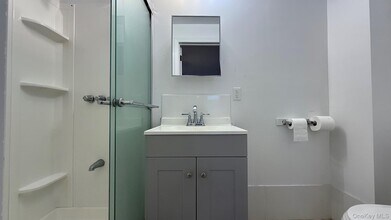 15 Prospect St in Great Neck, NY - Building Photo - Building Photo
