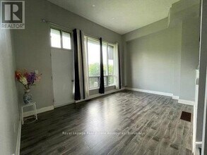 160 Darras Ct in Brampton, ON - Building Photo - Building Photo