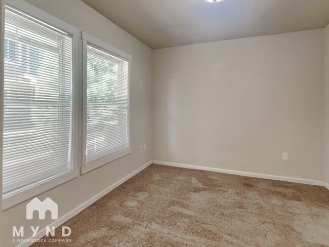 179 NE 80th Ave in Beaverton, OR - Building Photo - Building Photo