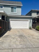 5155 Sutter Park Way in Sacramento, CA - Building Photo - Building Photo