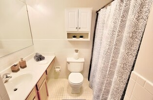 Regency Park North in Queensbury, NY - Building Photo