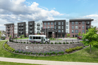 The Pillars of Lakeville in Lakeville, MN - Foto de edificio - Building Photo