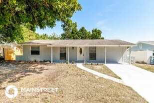 1301 Fairwood Ave in Clearwater, FL - Building Photo