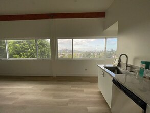3632 Amesbury Rd in Los Angeles, CA - Building Photo - Building Photo