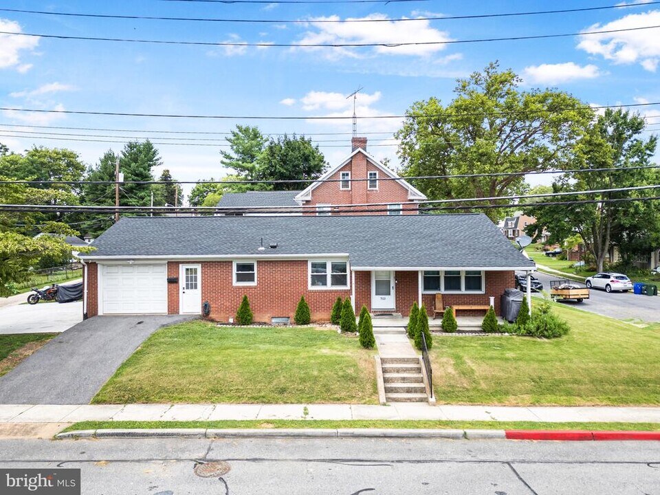703 Virginia Ave in Hagerstown, MD - Building Photo