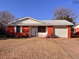 1612 Phoenix Dr in Wichita Falls, TX - Building Photo