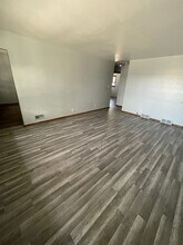 10826 W Grant St-Unit -Apt. 1 in West Allis, WI - Building Photo - Building Photo