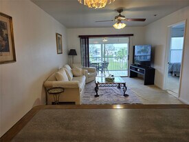 6600 Royal Palm Blvd in Margate, FL - Building Photo