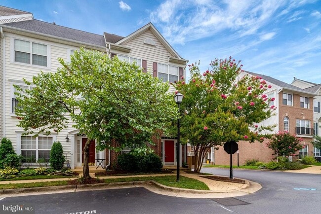 property at 3814 Dominion Mill Dr