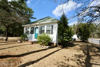 704 Saunders Ave in Aberdeen, NC - Building Photo - Building Photo