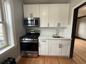 2107 Grove Ave in Berwyn, IL - Building Photo - Building Photo