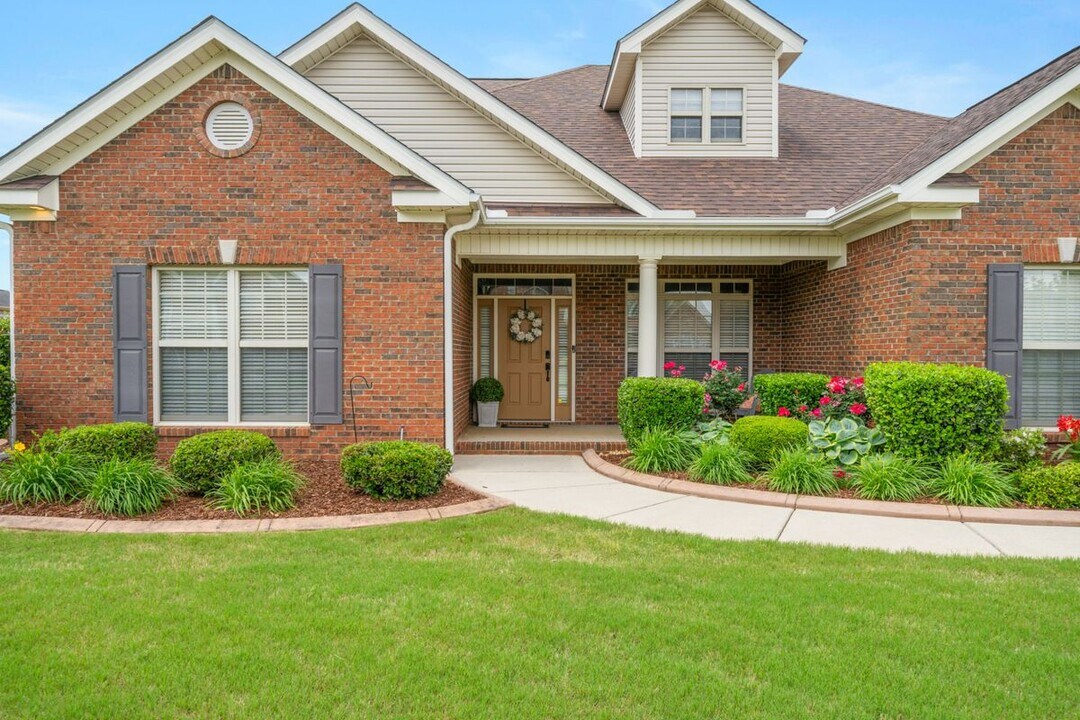 201 Mantle Dr NW in Madison, AL - Building Photo