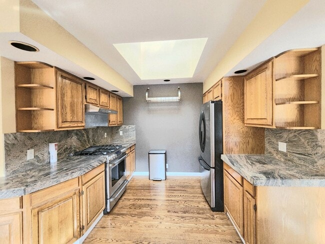 730 Hillcrest Dr in Redwood City, CA - Building Photo - Building Photo