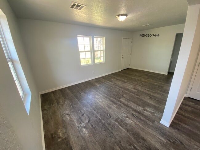 2336 SW 36th St in Oklahoma City, OK - Building Photo - Building Photo