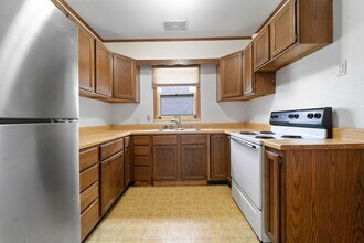 513 W 22nd St in Cedar Falls, IA - Building Photo - Building Photo