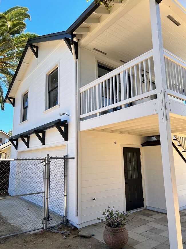 property at 612-614 Mulberry Ave