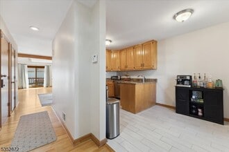 675 Raritan Rd in Clark, NJ - Building Photo - Building Photo