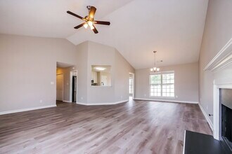 192 River View Ct in Hampton, GA - Foto de edificio - Building Photo