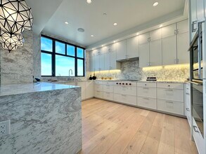 875 California St in San Francisco, CA - Building Photo - Building Photo