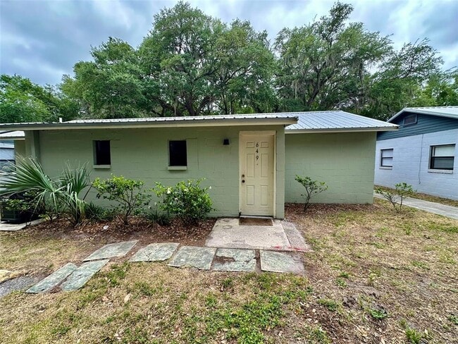 property at 649 NE Waldo Rd