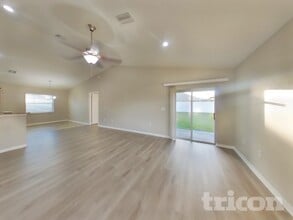 2311 12th Ave E in Palmetto, FL - Foto de edificio - Building Photo