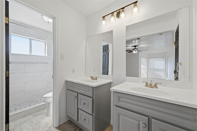 2406 Webster Ranch Rd in Friendswood, TX - Building Photo - Building Photo