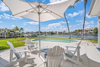 35 Castle Harbor Isle Dr in Fort Lauderdale, FL - Building Photo - Building Photo