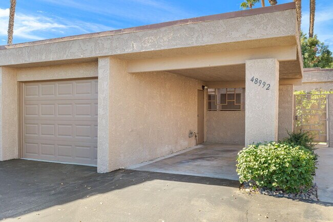 48992 Canyon Crest Ln in Palm Desert, CA - Building Photo - Building Photo
