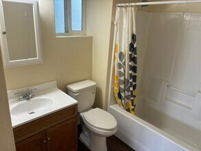 3260 West End Rd in Arcata, CA - Building Photo - Building Photo