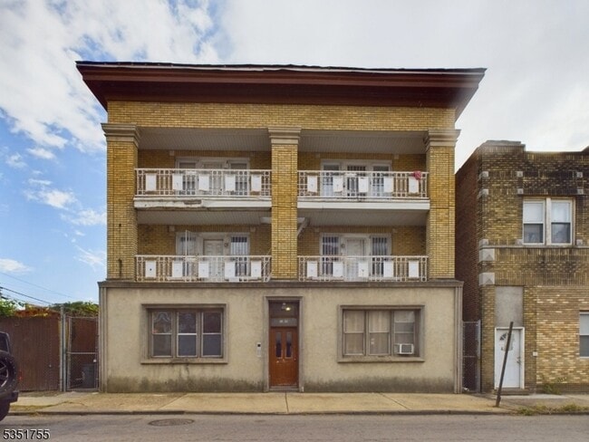 property at 415 Dodd St
