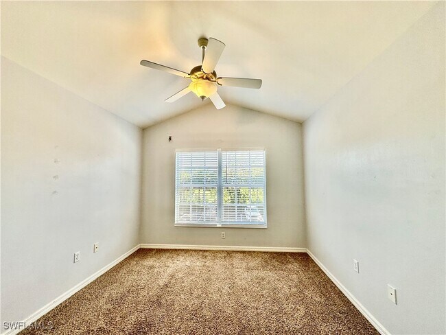 property at 1164 Oxford Ln