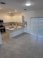 2721 SE 26th Rd in Homestead, FL - Building Photo - Building Photo
