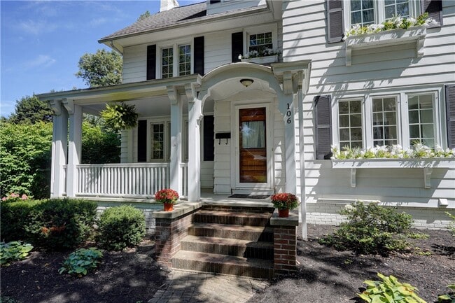 property at 106 Ellingwood Dr