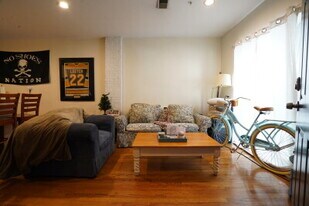550 E 3rd St, Unit 550 East 3rd St. #1 in Boston, MA - Building Photo